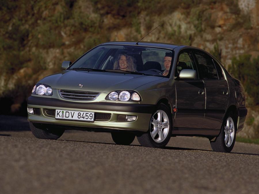Toyota Avensis Sedan '1997